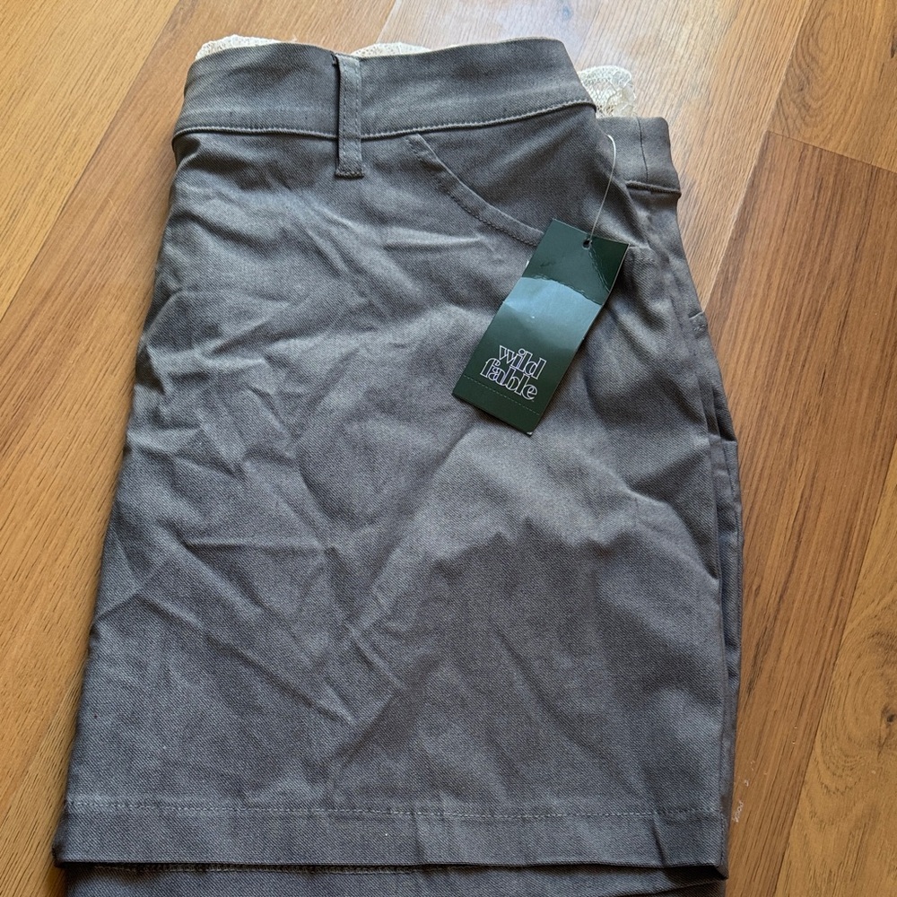Wild Fable  Gray Pencil Skirt size medium NWT